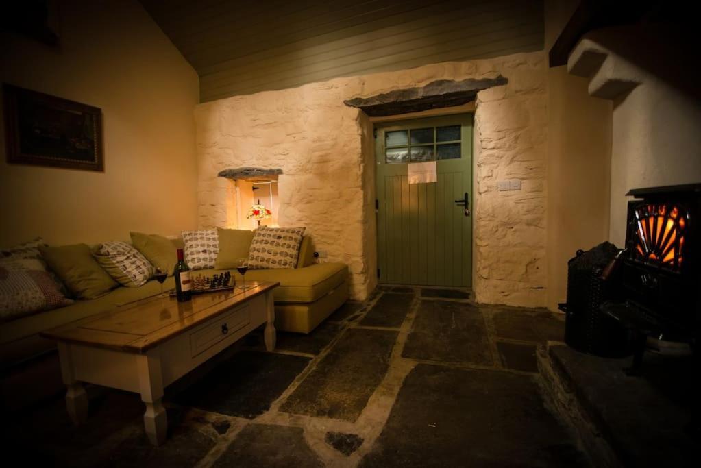 Fermoyle Properties Carleys Cottage Fanore Extérieur photo