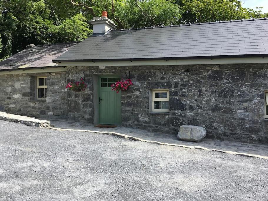Fermoyle Properties Carleys Cottage Fanore Extérieur photo